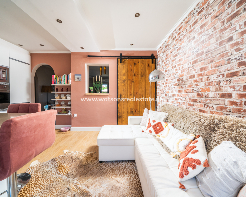 Resale - Fristaende Villa - Urb. La Marina