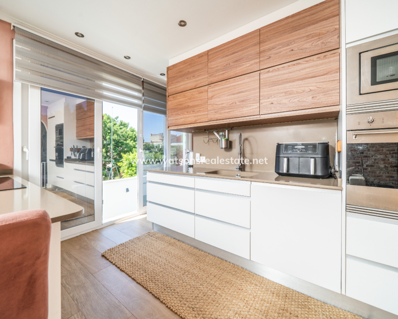 Resale - Fristaende Villa - Urb. La Marina