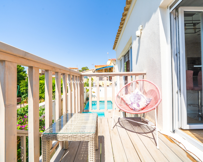 Resale - Fristaende Villa - Urb. La Marina