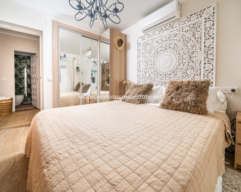 Resale - Fristaende Villa - Urb. La Marina