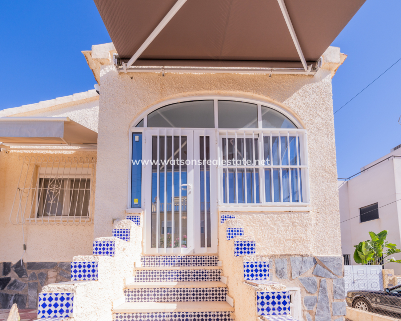 Resale - Fristaende Villa - Urb. La Marina