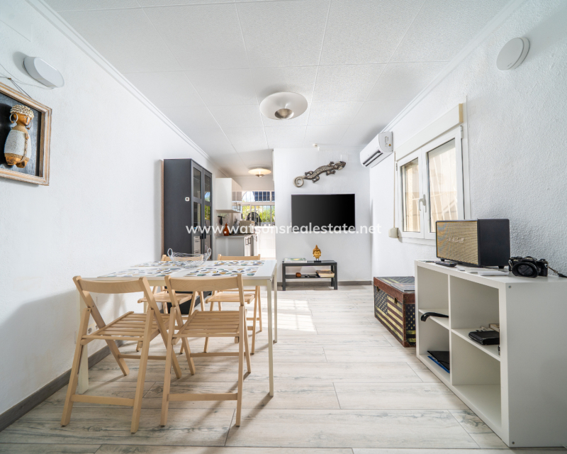 Resale - Fristaende Villa - Urb. La Marina