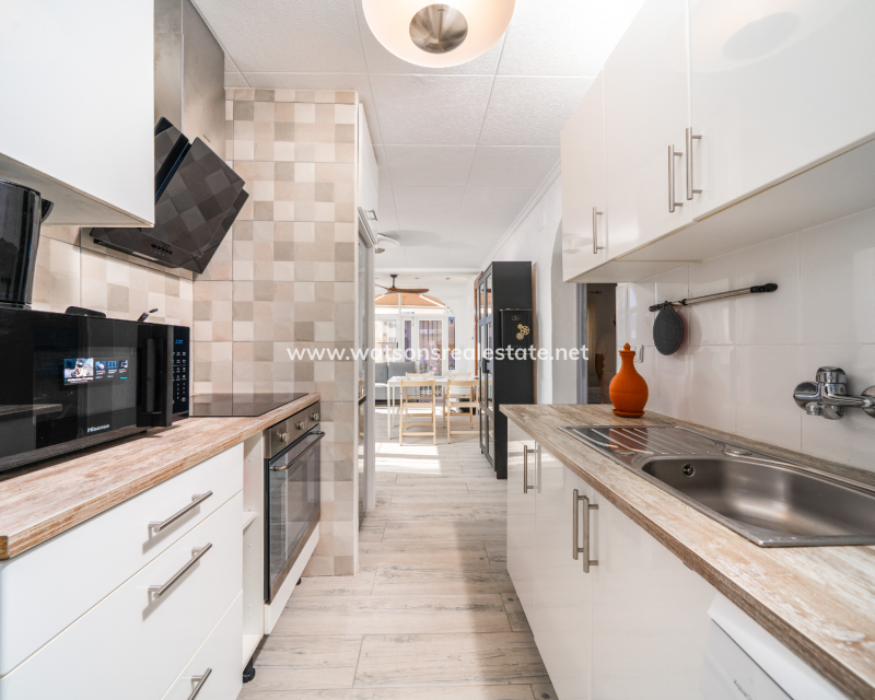 Resale - Fristaende Villa - Urb. La Marina