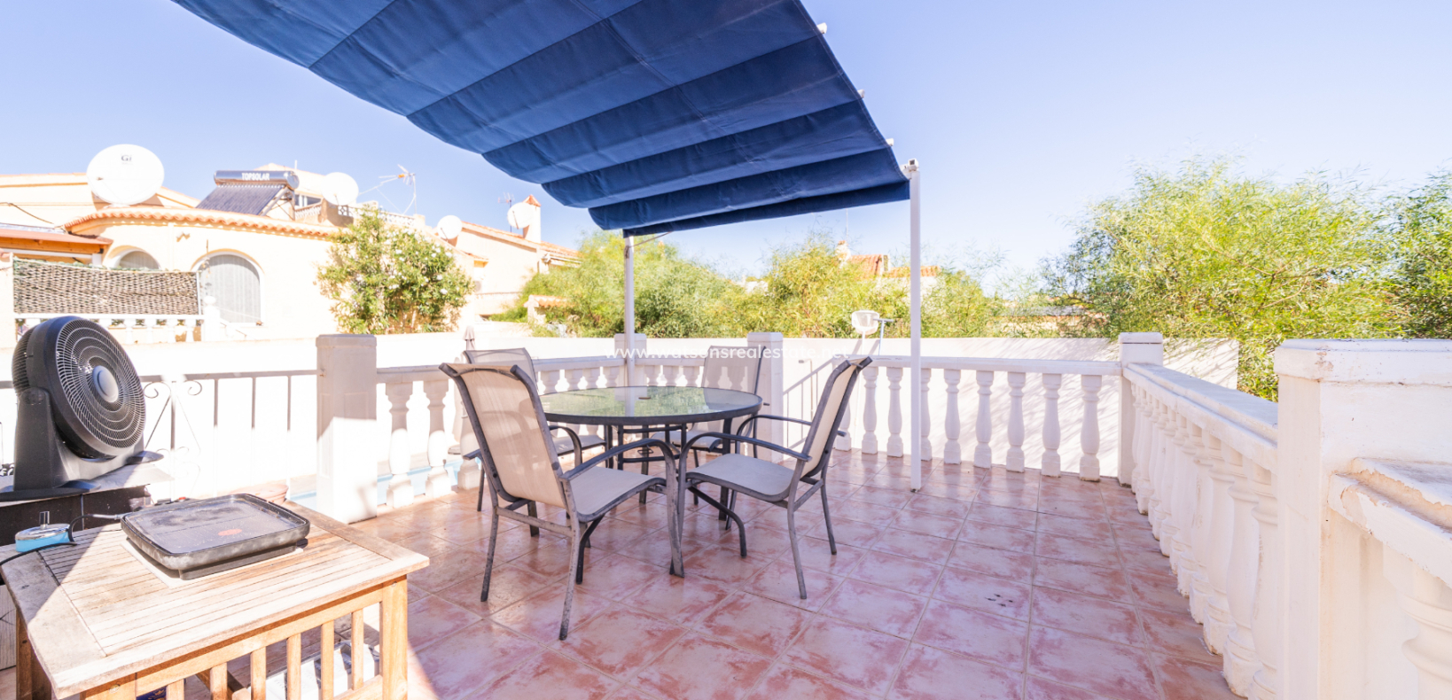 Resale - Fristaende Villa - Urb. La Marina