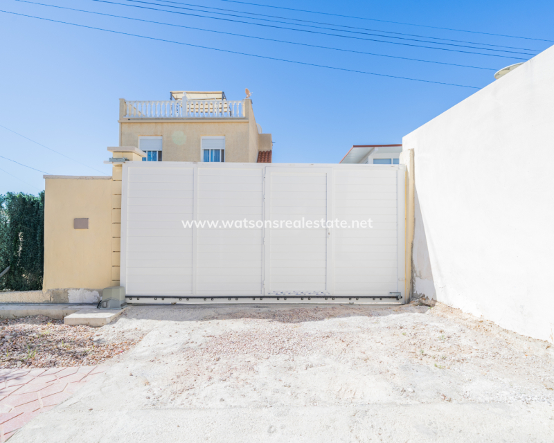 Resale - Fristaende Villa - Urb. La Marina