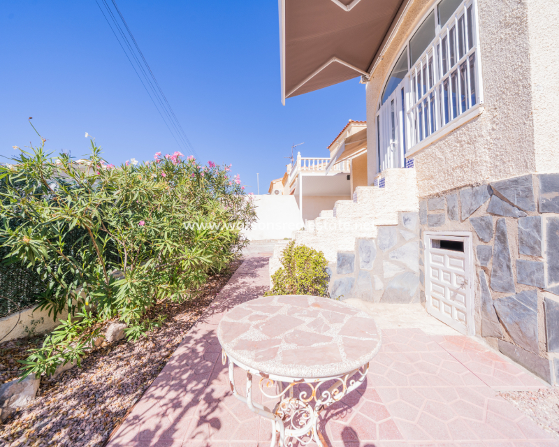 Resale - Fristaende Villa - Urb. La Marina