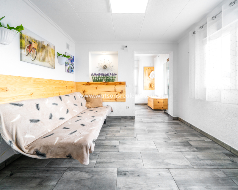 Resale - Fristaende Villa - Urb. La Marina