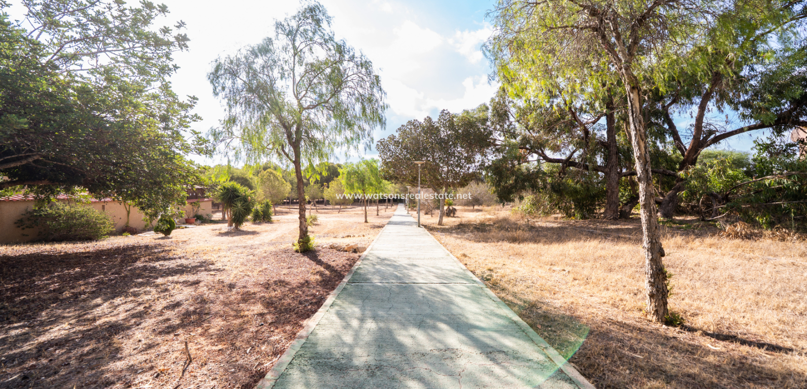 Resale - Fristaende Villa - Urb. La Marina