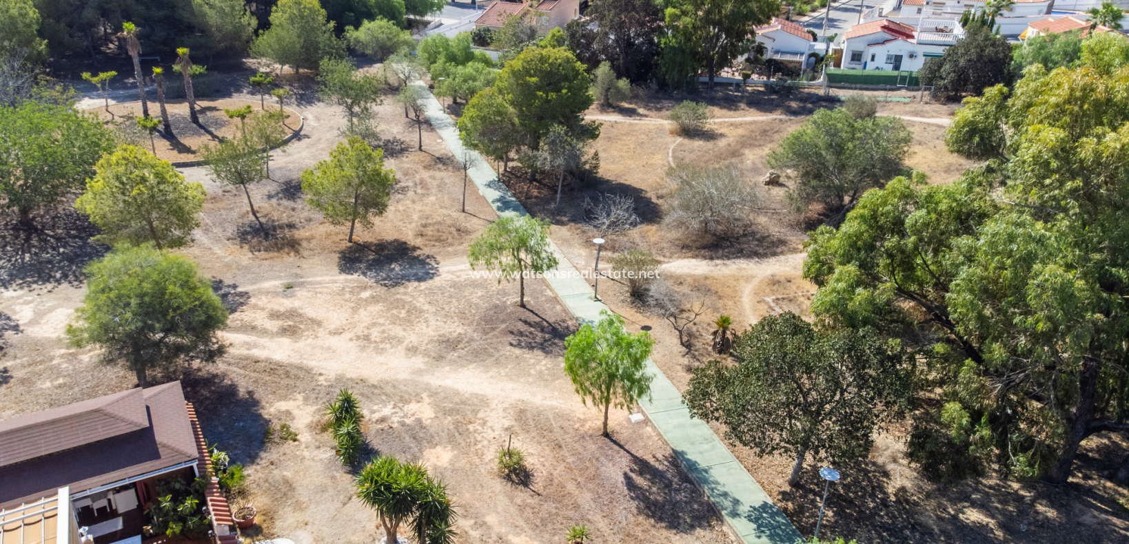 Resale - Fristaende Villa - Urb. La Marina