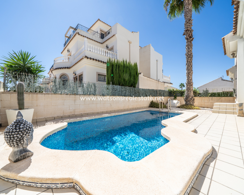 Resale - Fristaende Villa - Urb. La Marina