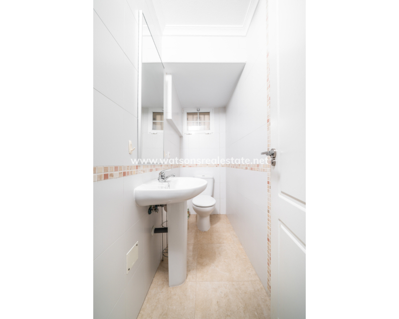 Resale - Fristaende Villa - Urb. La Marina