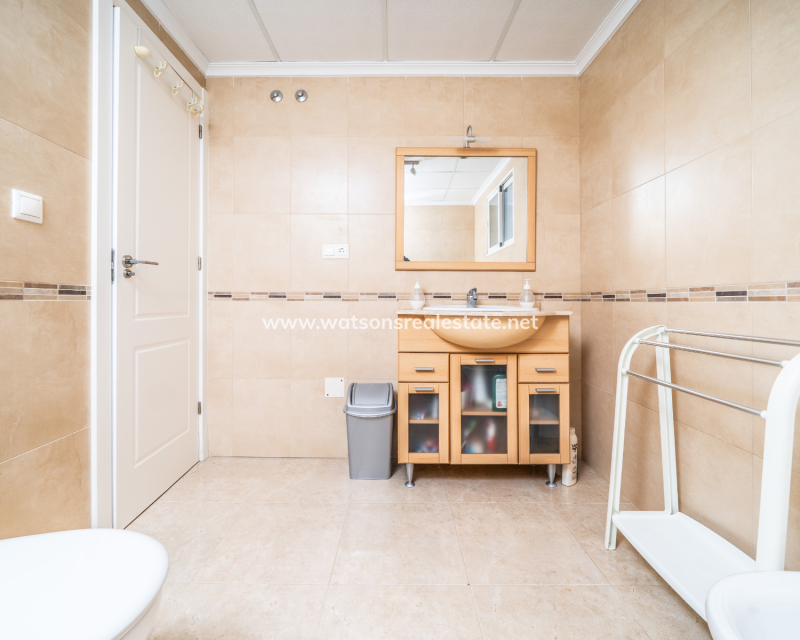 Resale - Fristaende Villa - Urb. La Marina