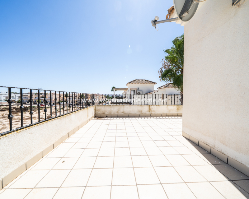 Resale - Fristaende Villa - Urb. La Marina