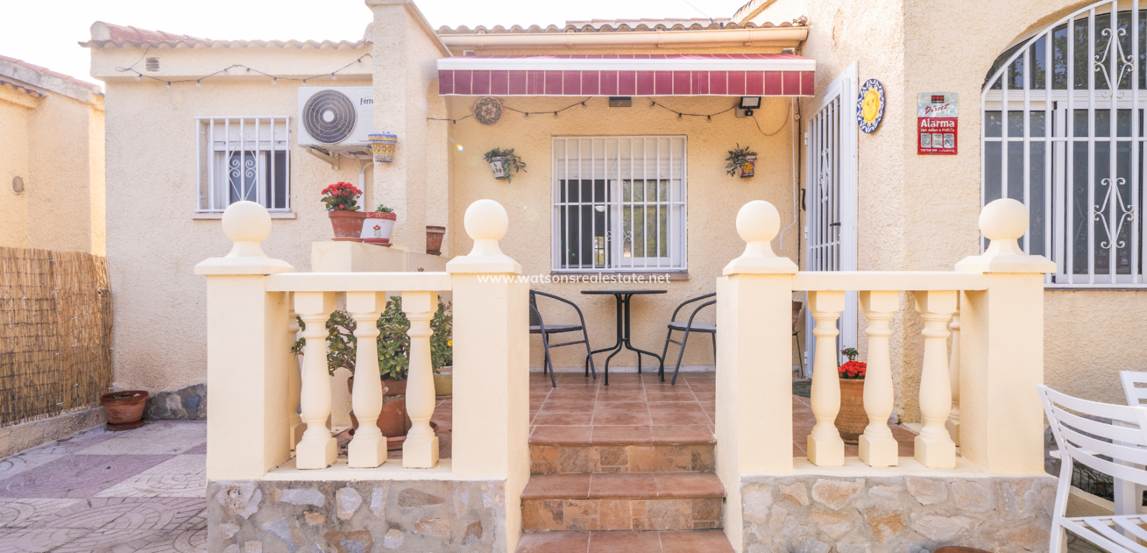 Resale - Fristaende Villa - Urb. La Marina