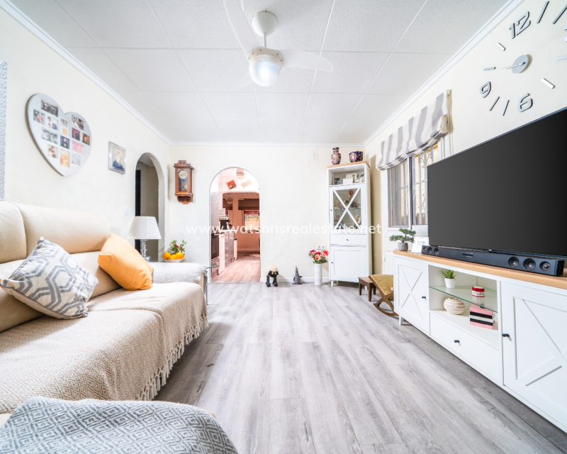 Resale - Fristaende Villa - Urb. La Marina