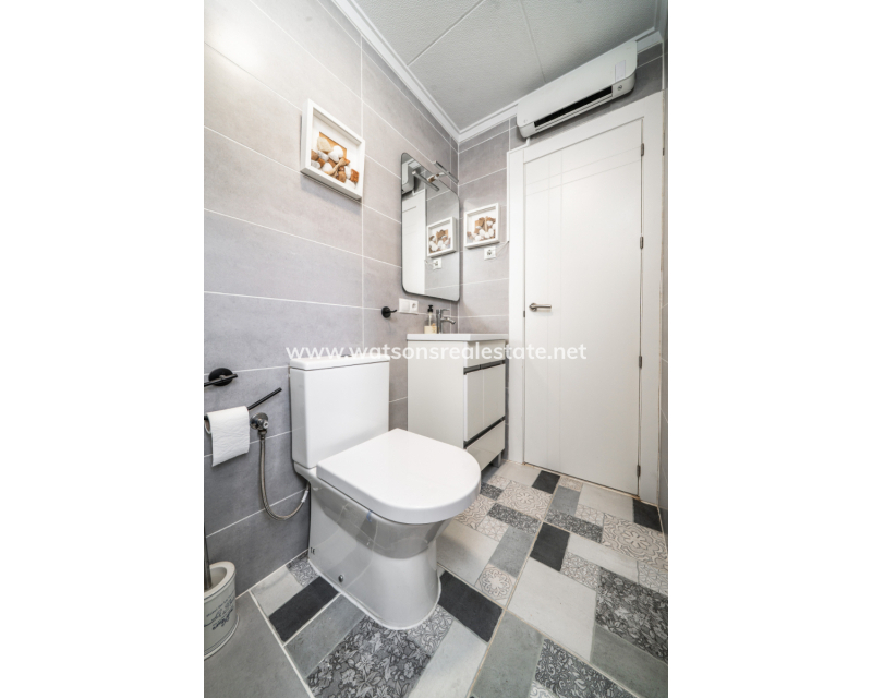 Resale - Fristaende Villa - Urb. La Marina