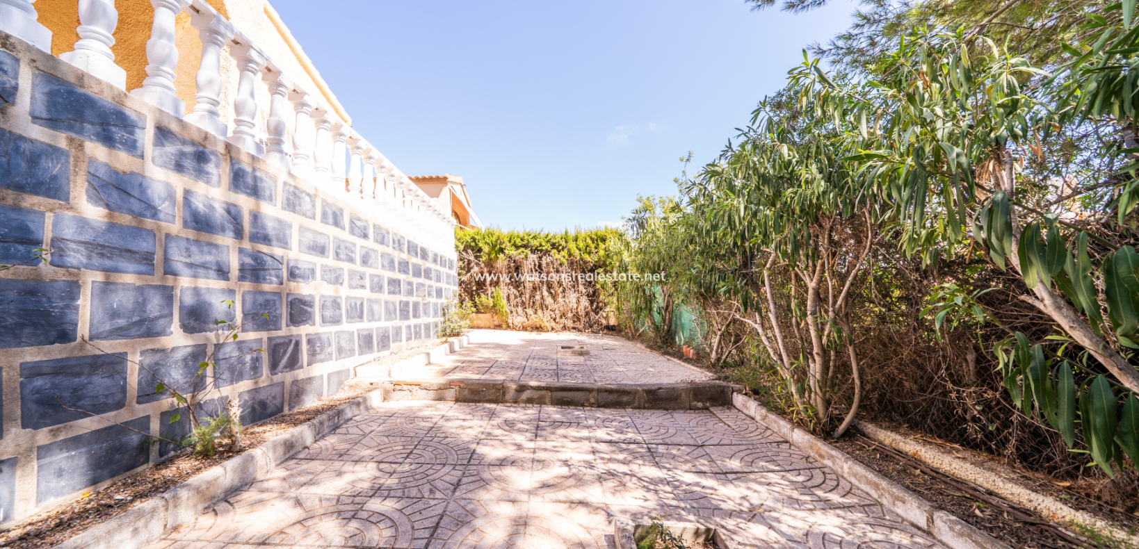 Resale - Fristaende Villa - Urb. La Marina