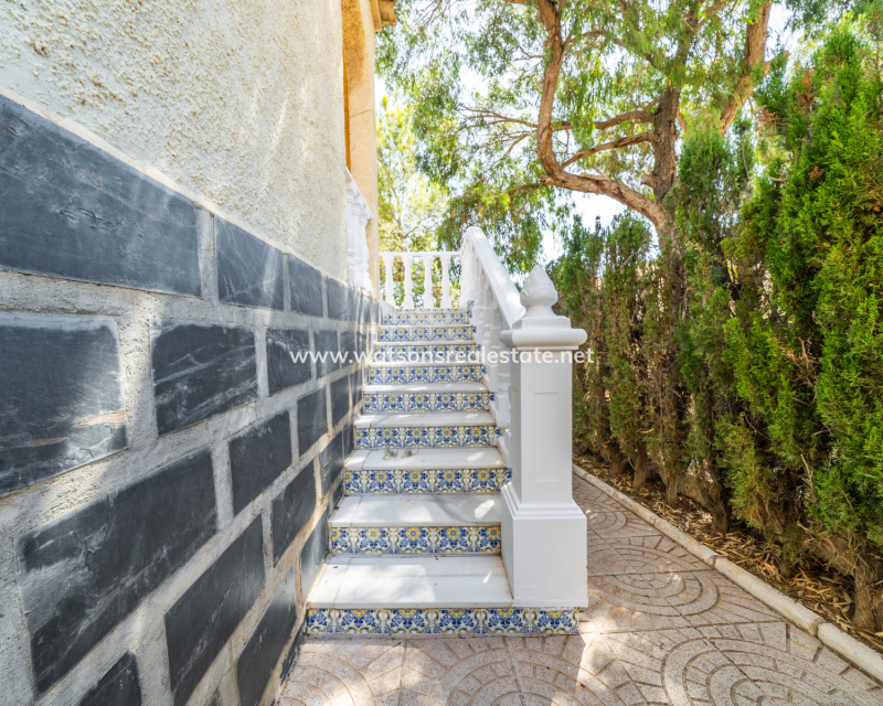 Resale - Fristaende Villa - Urb. La Marina