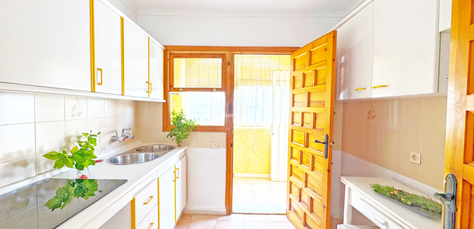 Resale - Fristaende Villa - Urb. La Marina