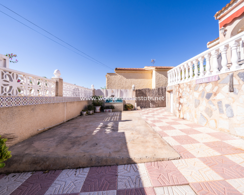 Resale - Fristaende Villa - Urb. La Marina