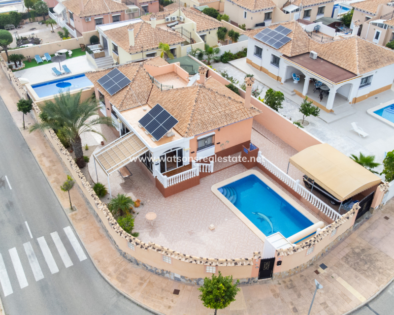 Resale - Fristaende Villa - Urb. La Marina