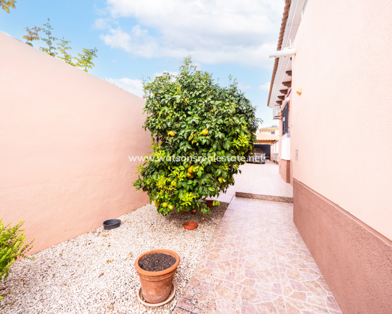 Resale - Fristaende Villa - Urb. La Marina