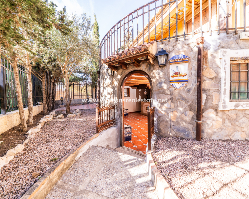 Resale - Fristaende Villa - Urb. La Marina