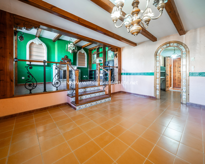 Resale - Fristaende Villa - Urb. La Marina