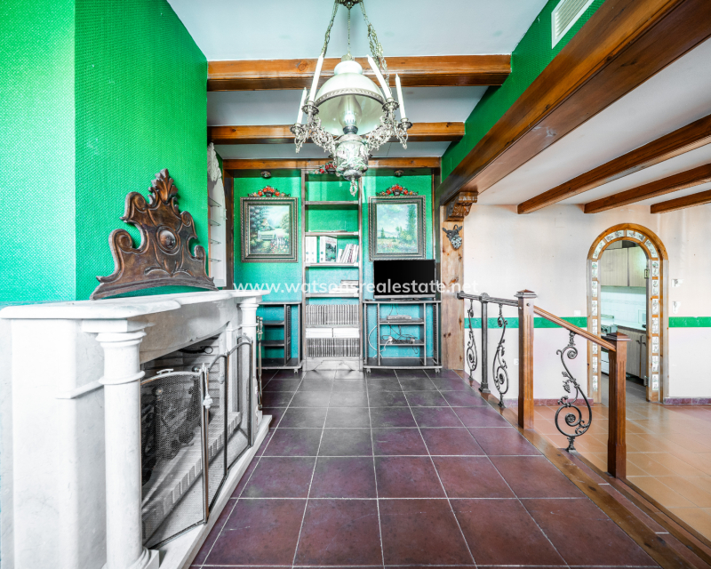 Resale - Fristaende Villa - Urb. La Marina