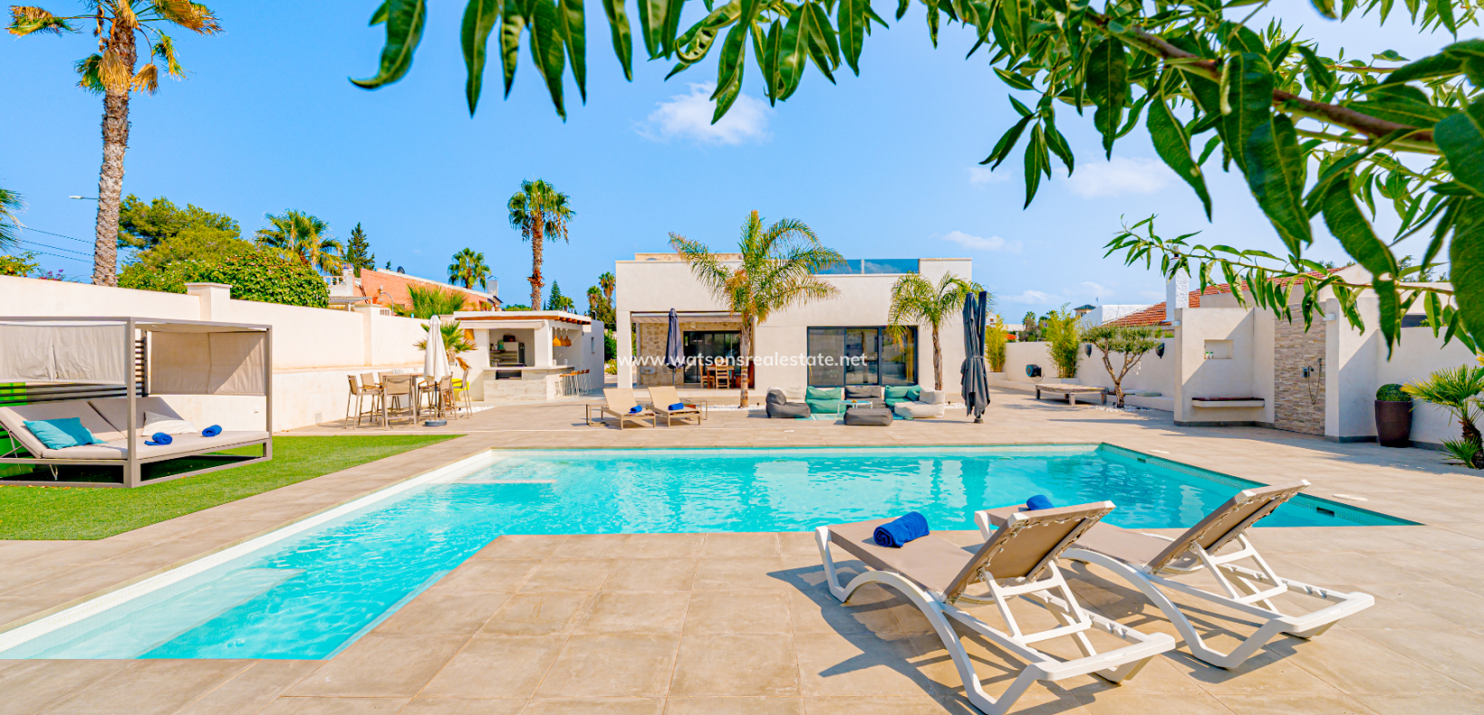 Resale - Fristaende Villa - Urb. La Marina