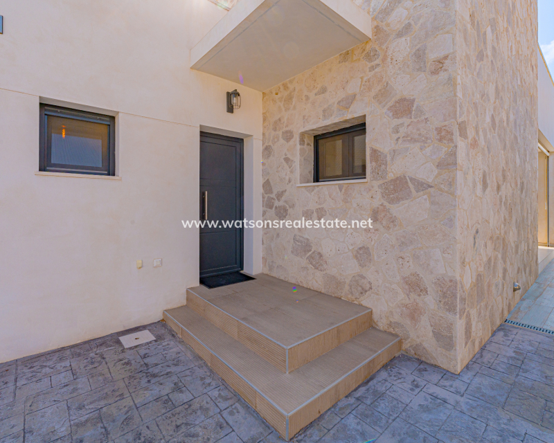 Resale - Fristaende Villa - Urb. La Marina