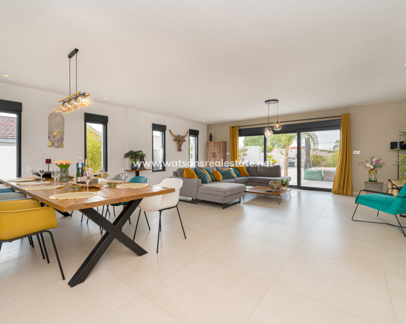 Resale - Fristaende Villa - Urb. La Marina