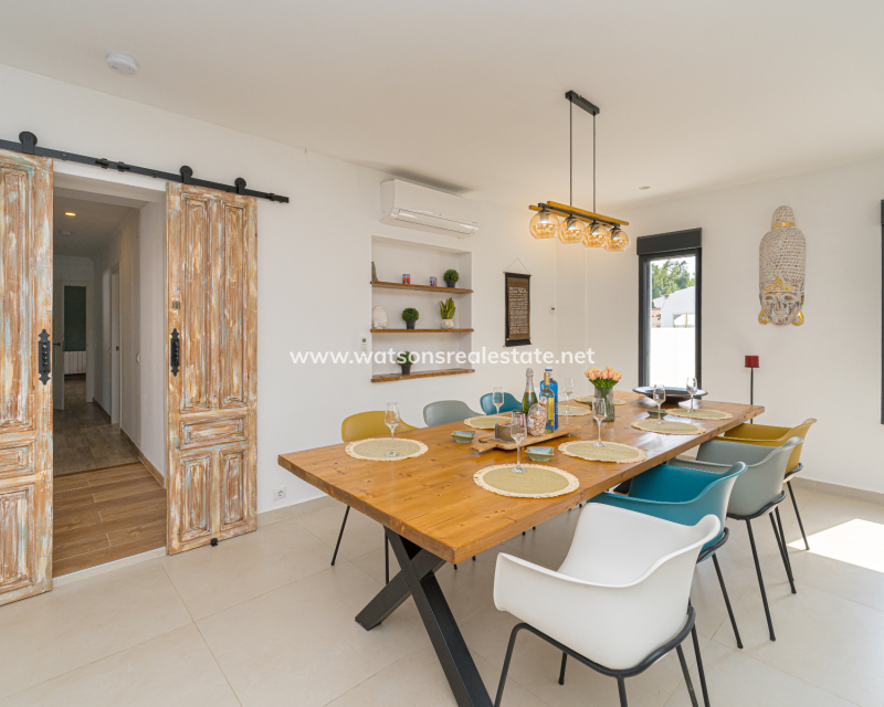 Resale - Fristaende Villa - Urb. La Marina