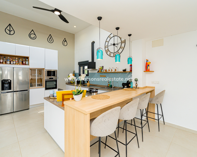 Resale - Fristaende Villa - Urb. La Marina