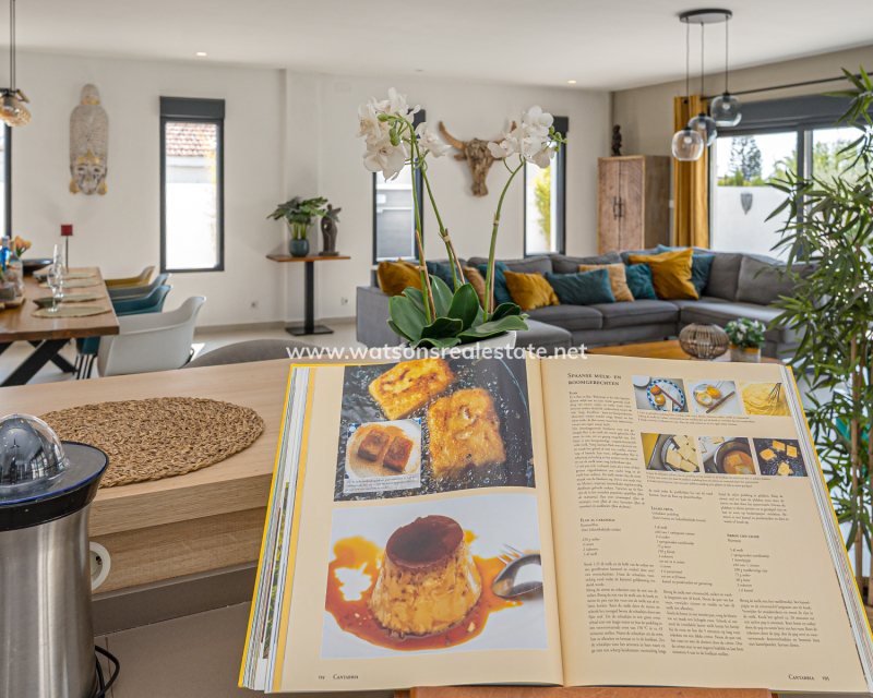 Resale - Fristaende Villa - Urb. La Marina