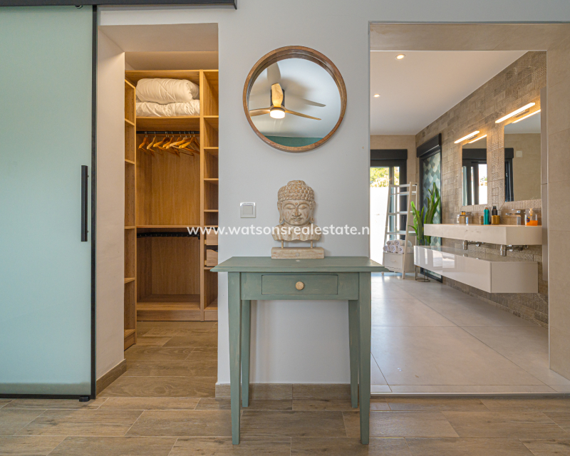 Resale - Fristaende Villa - Urb. La Marina