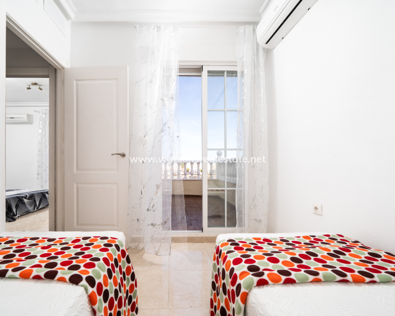 Resale - Fristaende Villa - Urb. La Marina