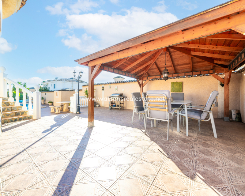 Resale - Fristaende Villa - Urb. La Marina