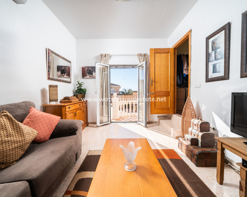 Resale - Fristaende Villa - Urb. La Marina