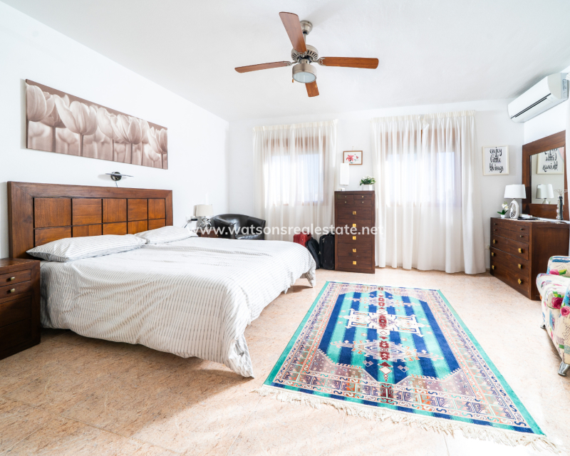 Resale - Fristaende Villa - Urb. La Marina