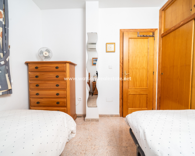 Resale - Fristaende Villa - Urb. La Marina