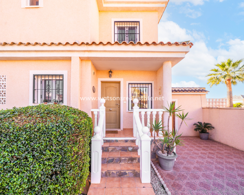 Resale - Fristaende Villa - Urb. La Marina