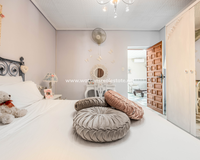 Resale - Fristaende Villa - Urb. La Marina