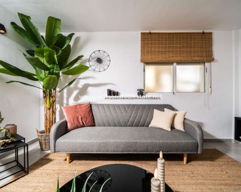 Resale - Fristaende Villa - Urb. La Marina