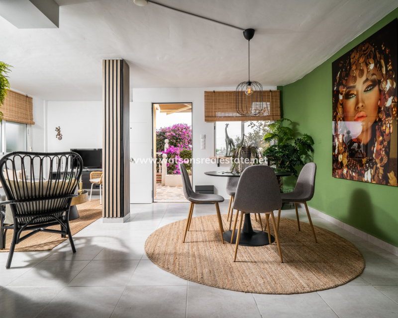 Resale - Fristaende Villa - Urb. La Marina