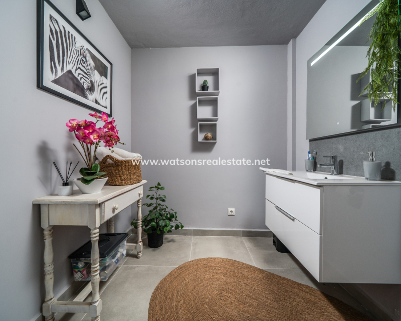 Resale - Fristaende Villa - Urb. La Marina