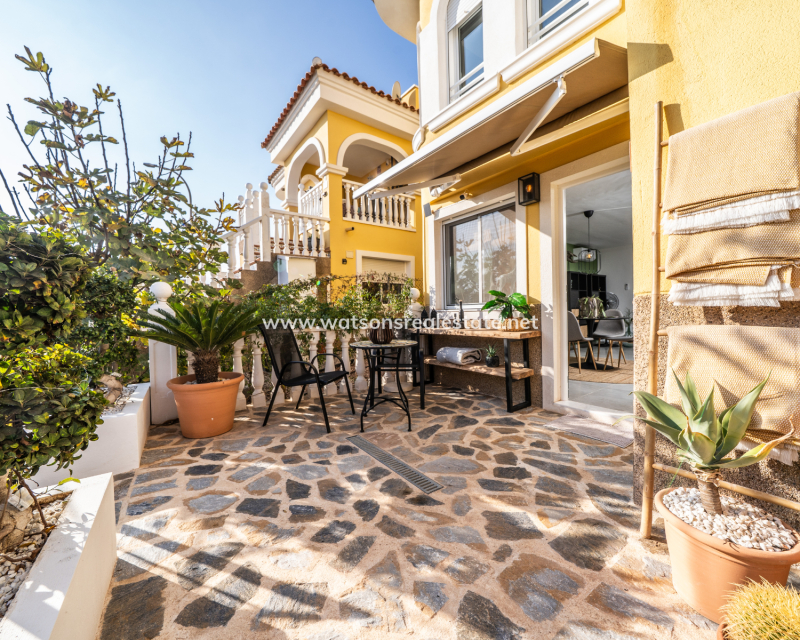 Resale - Fristaende Villa - Urb. La Marina