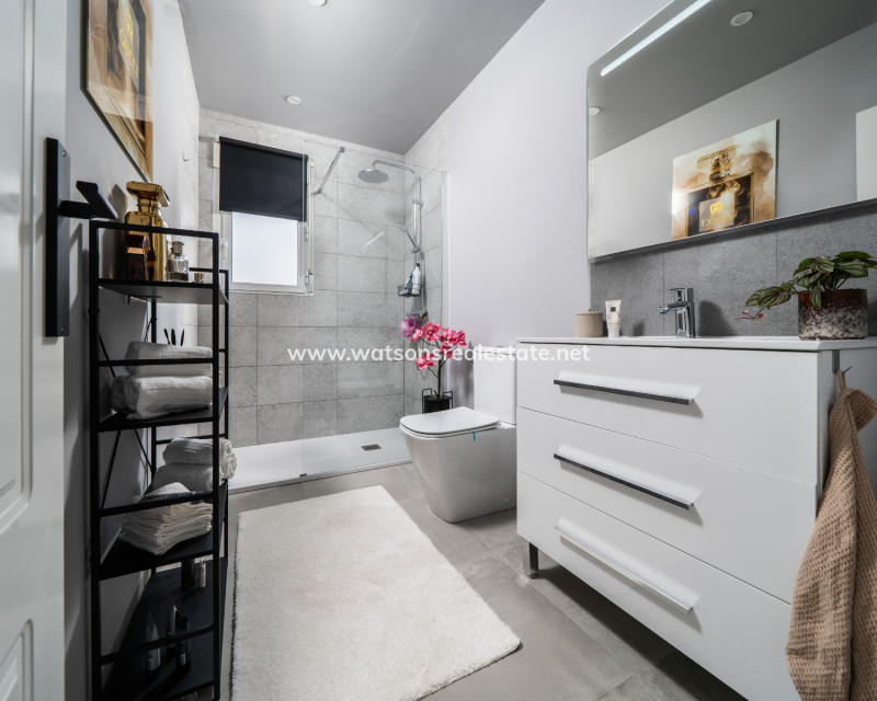 Resale - Fristaende Villa - Urb. La Marina