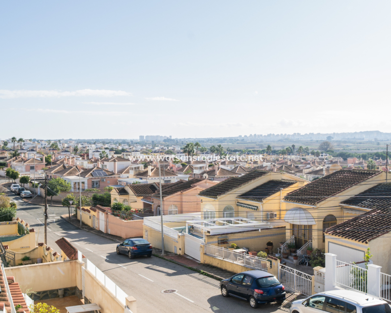 Resale - Fristaende Villa - Urb. La Marina