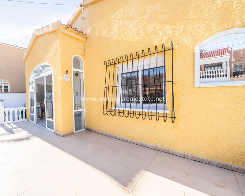 Resale - Fristaende Villa - Urb. La Marina